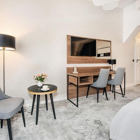 Vinfort Aparthotel Cracovia Esterno foto