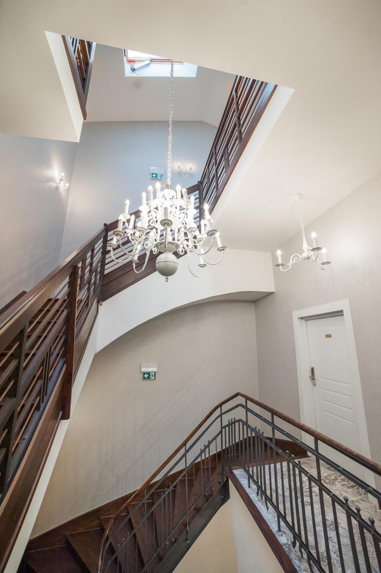 Vinfort Aparthotel Cracovia Esterno foto