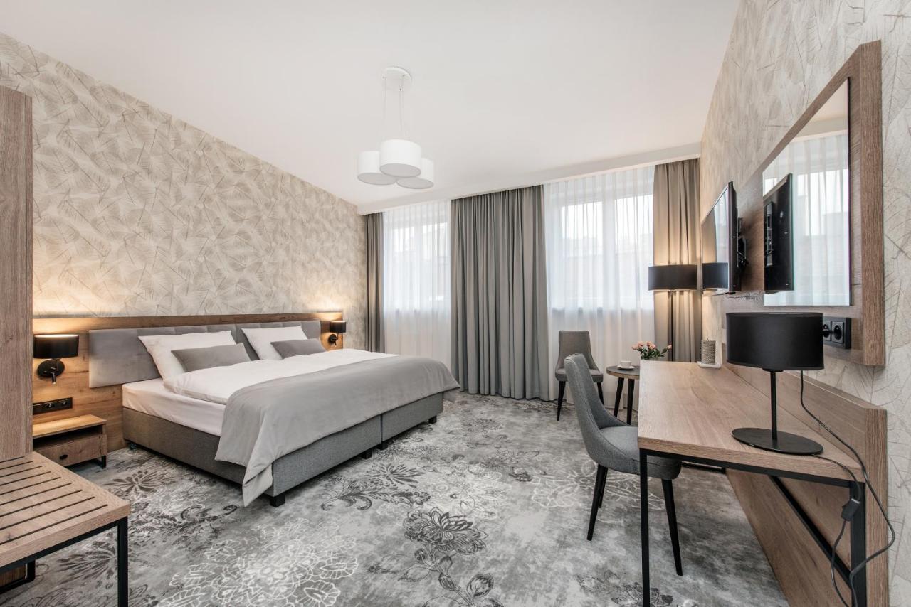 Vinfort Aparthotel Cracovia Esterno foto