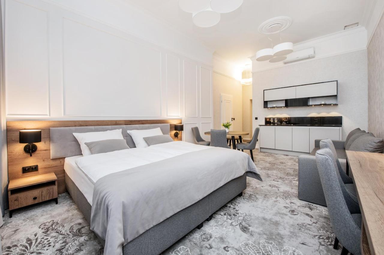 Vinfort Aparthotel Cracovia Esterno foto